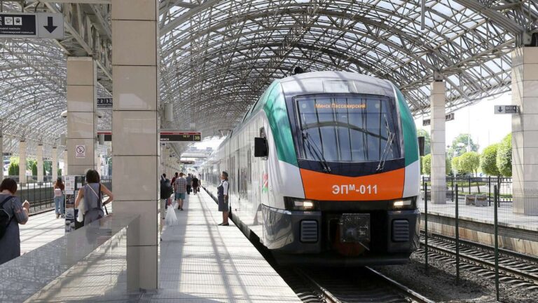 «Штадлеры» между Брестом и Минском на время заменят составами из вагонов локомотивной тяги