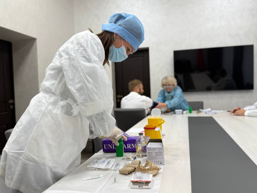 Брестский горисполком дает двойной отпор вирусам!