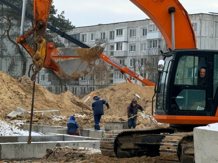 Как идет строительство детского сада в Южном