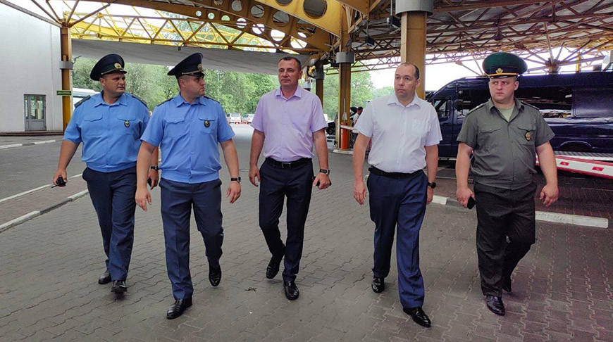 Как организована работа таможенных пунктов пропуска в условиях аномальной жары, рассказали в ГТК 